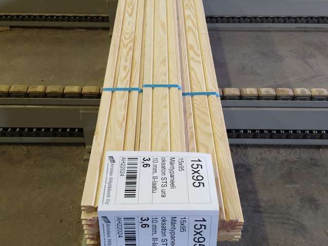 15x95 Mäntypaneeli oksaton STS ura 10 mm